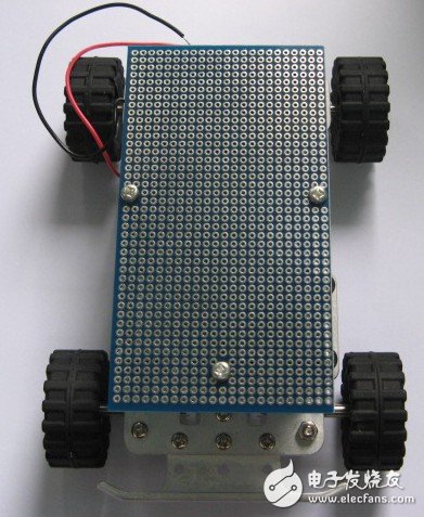 電賽展示：四輪越野型車體硬件設計曝光