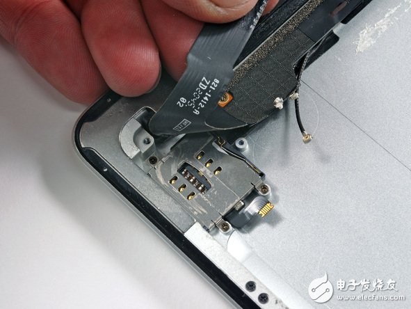 最新iPad 3拆解圖 電池體積增大70%